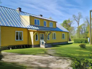 Püha Guesthouse