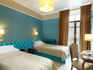 Vincent Hotel
