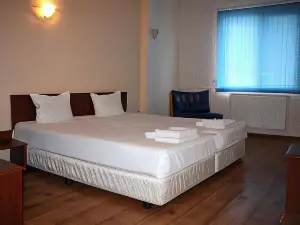 HOTEL RADNEVO