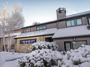 Pine Ridge Inn