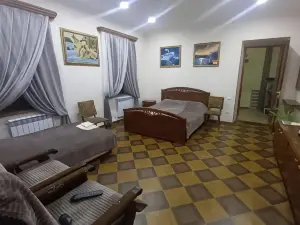 Alex b&b