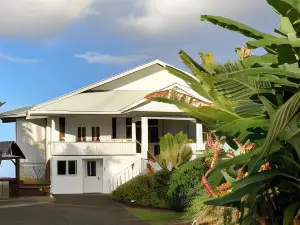 Hilo Bay Oceanfront Bed and Breakfast