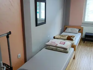 Prenociste Duga