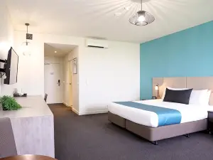 Mantra Melbourne Melton