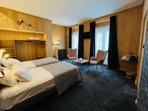 Hotel le Sacca, Nouvelle équipe