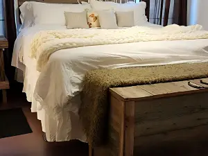 The home between 2 lakes! Charming 3-bedroom house with AC, WiFi, and much more!