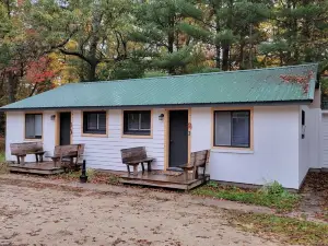 Fully Renovated Cabin - AC + Tippy Dam  - South Star by Janix Escapes.