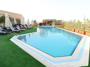 Cherry Maryski Hotel