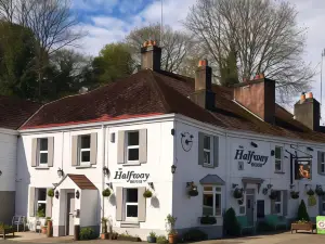 The Halfway House Pub and Kitchen