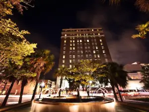 Francis Marion Hotel