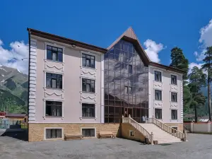 Kavkaz Hotel