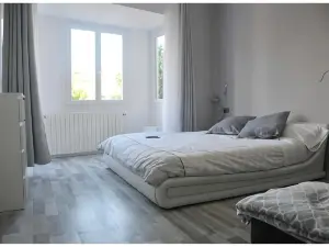 My Room Monzon