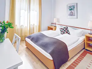 Hotel Cornelia