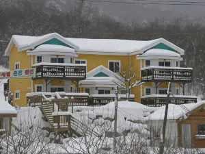 Jangseong Sagyejeol Oncheon Pension