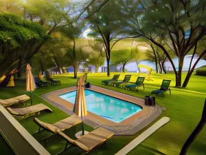 Taranga Safari Lodge