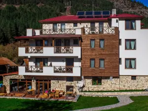 Trigrad Hotel