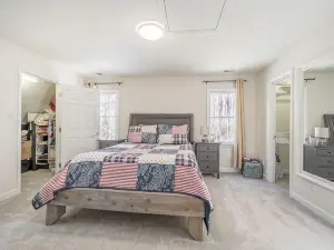 ที่ตั้งที่ดีที่สุด ที่พักหรู 3 ห้องนอน ใกล้สนามบิน