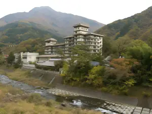 Shimobe Hotel