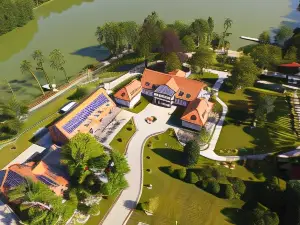 Leśny Dwór