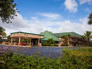 Super 8 by Wyndham North Palm Beach