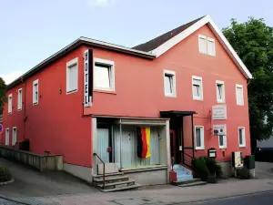 Hotel Weibertreu