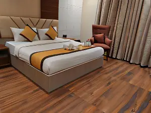 Four Leaf Hotel Akosha