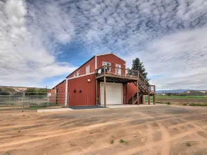 Charming Barn Apt in Boulder! Gateway to Parks!