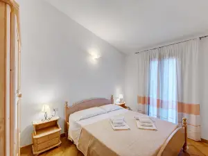 The Fantastic Residenza Badus Two Bedroom Sleeps Six (+ Child) Num0821