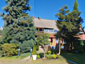 Haus am Brunnen