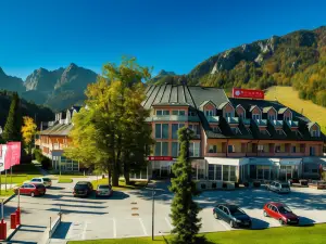 Ramada Hotel & Suites by Wyndham Kranjska Gora