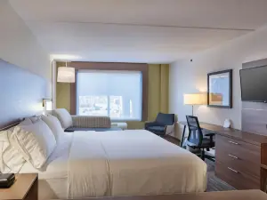Holiday Inn Express & Suites BELLEVILLE by IHG