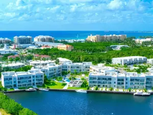Cayman Luxury Rentals at One Canal Point