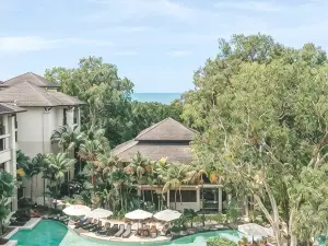 Pullman Palm Cove Sea Temple Resort and Spa