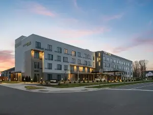 Courtyard Charlotte Steele Creek