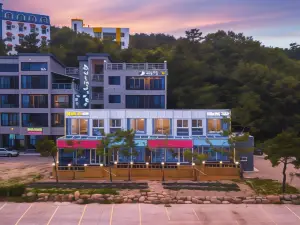Pohang Playbeach Pension
