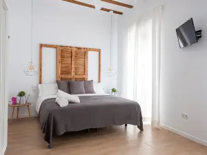 Gomez Rooms