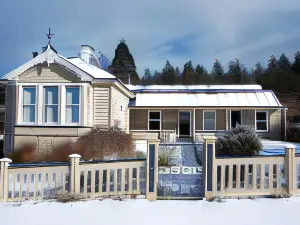 The Old Doctor's Residence