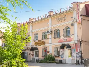 Men'Shikov' Mini-Hotel