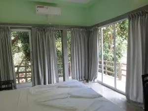 Sinharaja Birder's Lodge