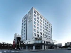 The Mains Hotel