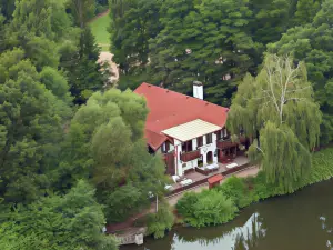 Lovecky Hotel Jivak