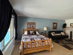 Chateau Rouge Condominiums