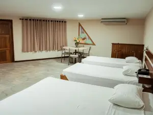 Sakr Hotel