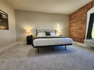 Historic Griffin Hotel