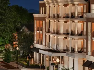 The Harpeth Franklin Downtown, Curio Collection by Hilton