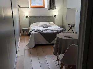 Le Moulin d'Onclaire Camping et Chambres d'hôtes