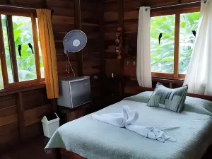 Cataratas Bijagua Lodge, Incluye Tour Autoguiado Bijagua Waterfalls Hike