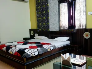 Hotel Rasraj , Dhule