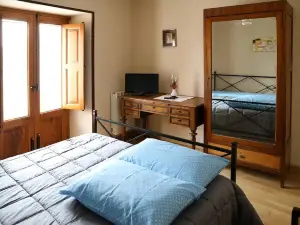 San Nicolò Holiday Home