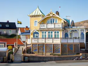 Strandflickornas Annex Gula Villan